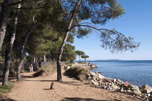 Désenrochement du trait de côte - Salins d'Hyères (avant)