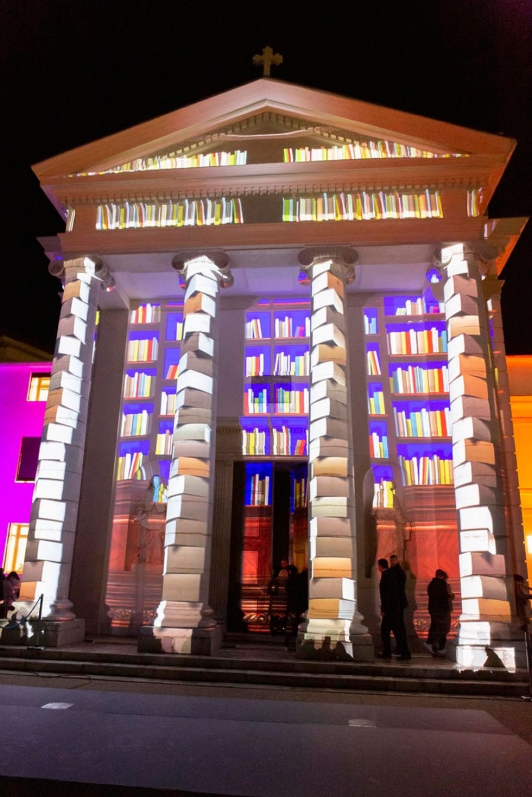 Le mapping a illuminé la façade de la chapelle historique
