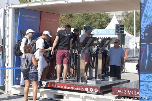 Simulations pilotage AC45 - La Cité des Sciences et de la Mer