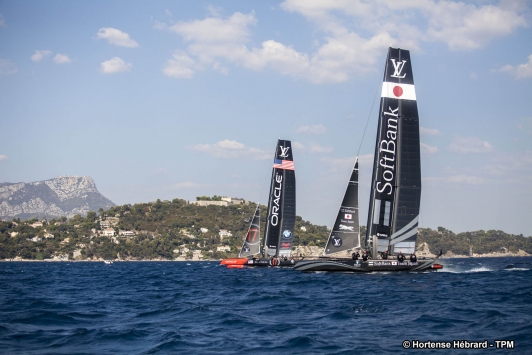 Premiers entraînements des AC45 dans les eaux de la rade