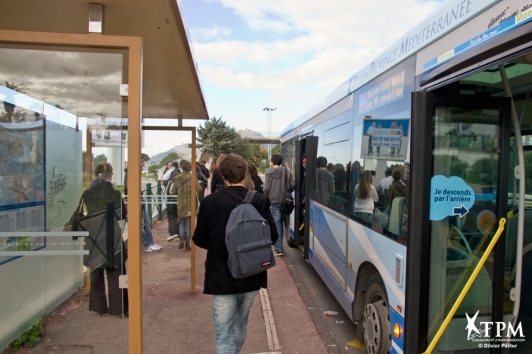 Etudiants arrêt Campus La Garde