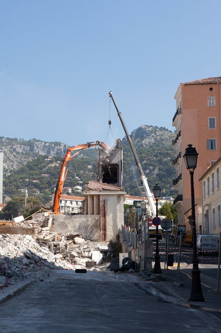 Démolition du château d'eau le 20 juillet