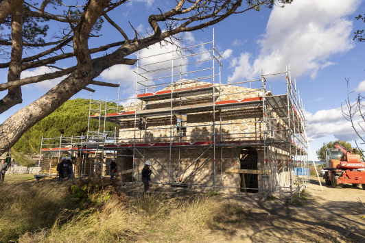 Visite du chantier de restauration du tympan et batiments du salin des Pesquiers