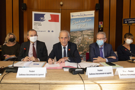Signature de la convention "Logement d'abord"