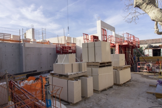 Stockage des blocs avant montage 