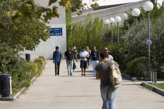 Faculté de Lettres et Sciences Humaines