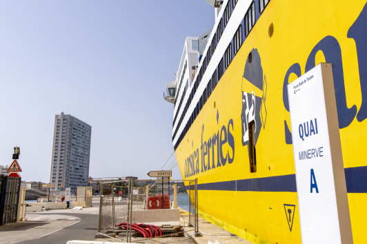 Electrification des quais de Toulon