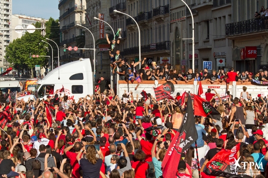 Parade du RCT - Les supporters suivent les joueurs