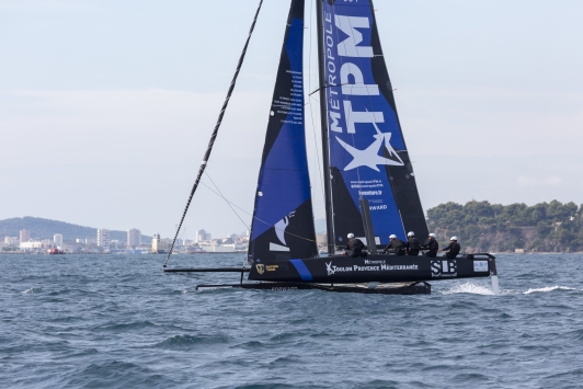 Le bateau TPM a pris le départ de la finale aux côtés des autres concurrents