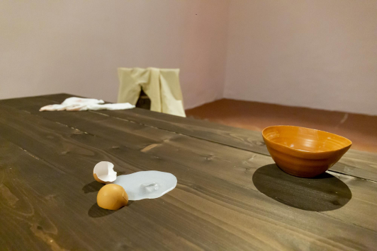 Exposition de Zoreh Zavareh, lauréate 2020, à l'ancien Evêché