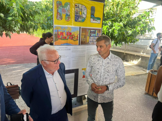 Jean-Pierre Giran et François Bonny pour le 1000e ordinateur donné - septembre 2023
