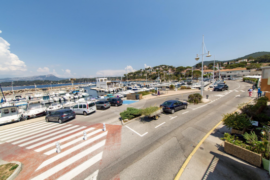 Le port des Oursinières au Pradet