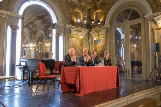 Présentation de saison de l'Opéra de Toulon par le directeur Claude-Henri Bonnet