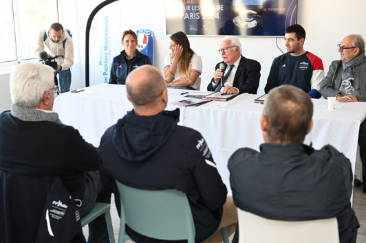 Signature de la convention de soutien aux athlètes Laurianne Nolot et Axel Mazela à Hyères