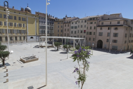 Place de l'Equerre, Toulon