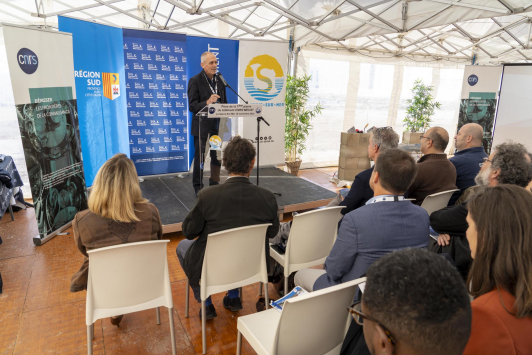 Pose de la 1ère pierre MEUST CNRS - site de Bregaillon