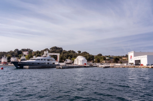 Chantier naval Monaco Marine à La Seyne-sur-Mer