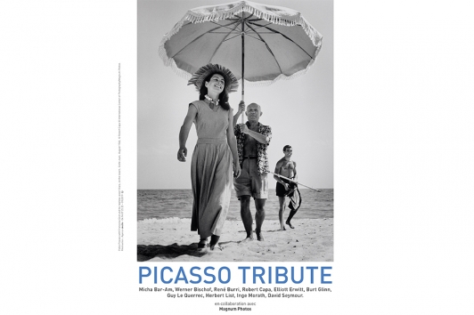 Françoise Gilot, Pablo Picasso et son neveu Javier Vilato sur la plage de Golfe-Juan - Août 1948 © Robert Capa © International Center of Photography/Magnum Photos
