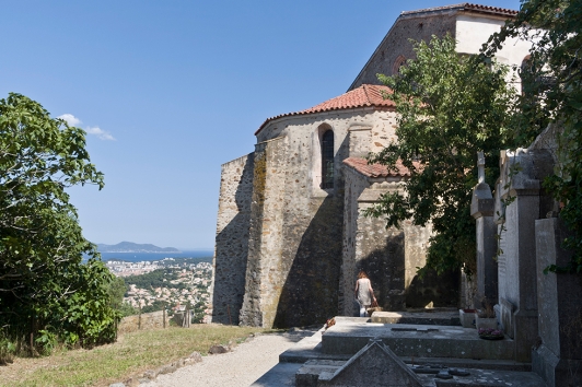 Collégiale Saint-Pierre Six-Fours les Plages © Olivier Pastor