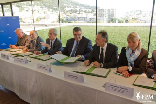 Signature convention fibre optique Var