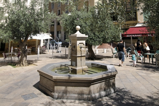 Place de la poissonnerie - Copyright OT Toulon