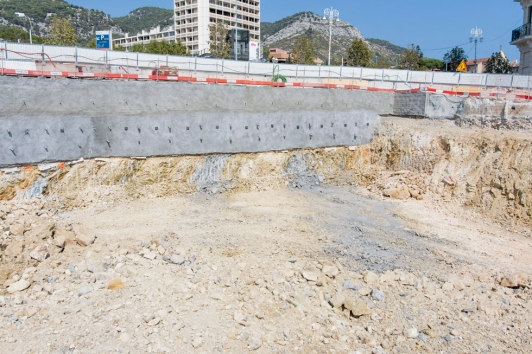 Paroies clouées et bétonnées au nord du site