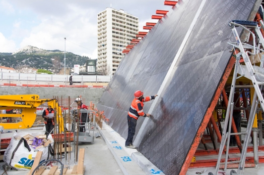 L'outil mur incliné qui va "soutenir" la façade est de l'ESAD