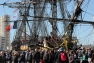 Des milliers de personnes sont venues accueillir l'Hermione quai de la Corse