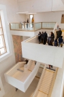 L'escalier au centre de la médiathèque